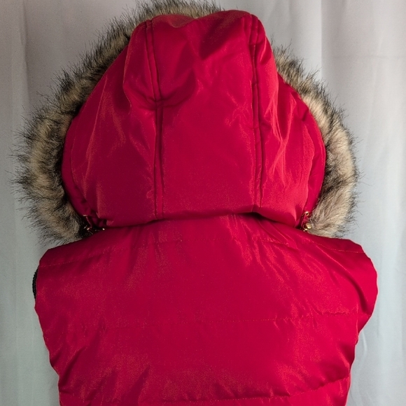 Michael Kors Red Quilted Hooded Vest - Picture 4 of 16